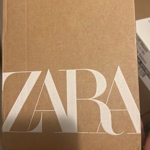 Meet your Posher, Mireille socorro